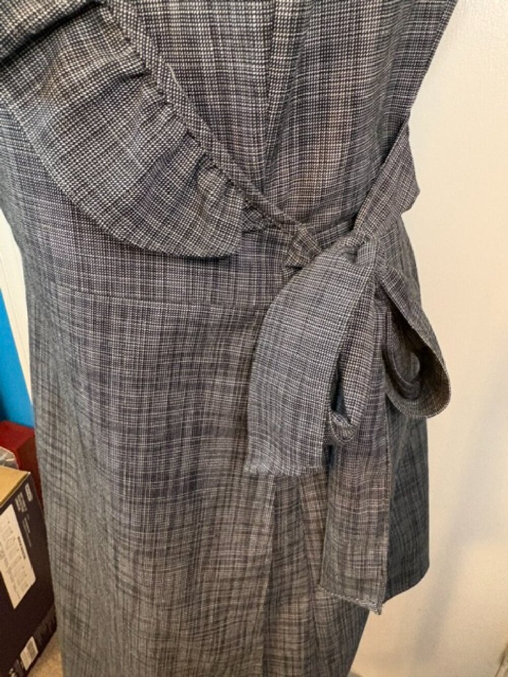 The limited Gray plaid wrapped skirt - Picture 3 of 11